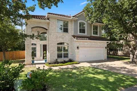 15300 Interlachen Drive