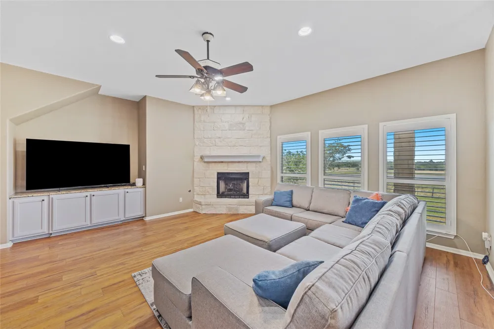 20145 Janak Road Coupland, TX 78615