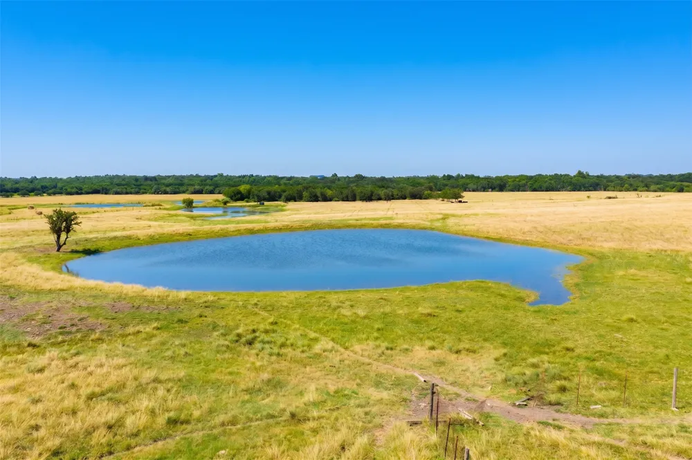 20145 Janak Road Coupland, TX 78615