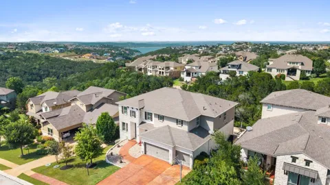205 Woodlands Court
