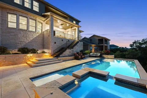 205 Woodlands Court