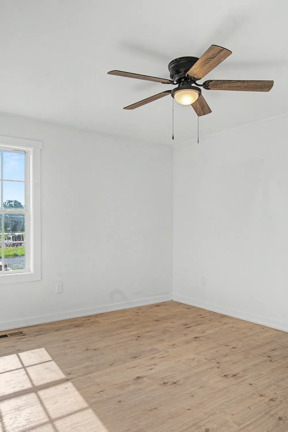 137 Martha Circle Lafayette, TN 37083