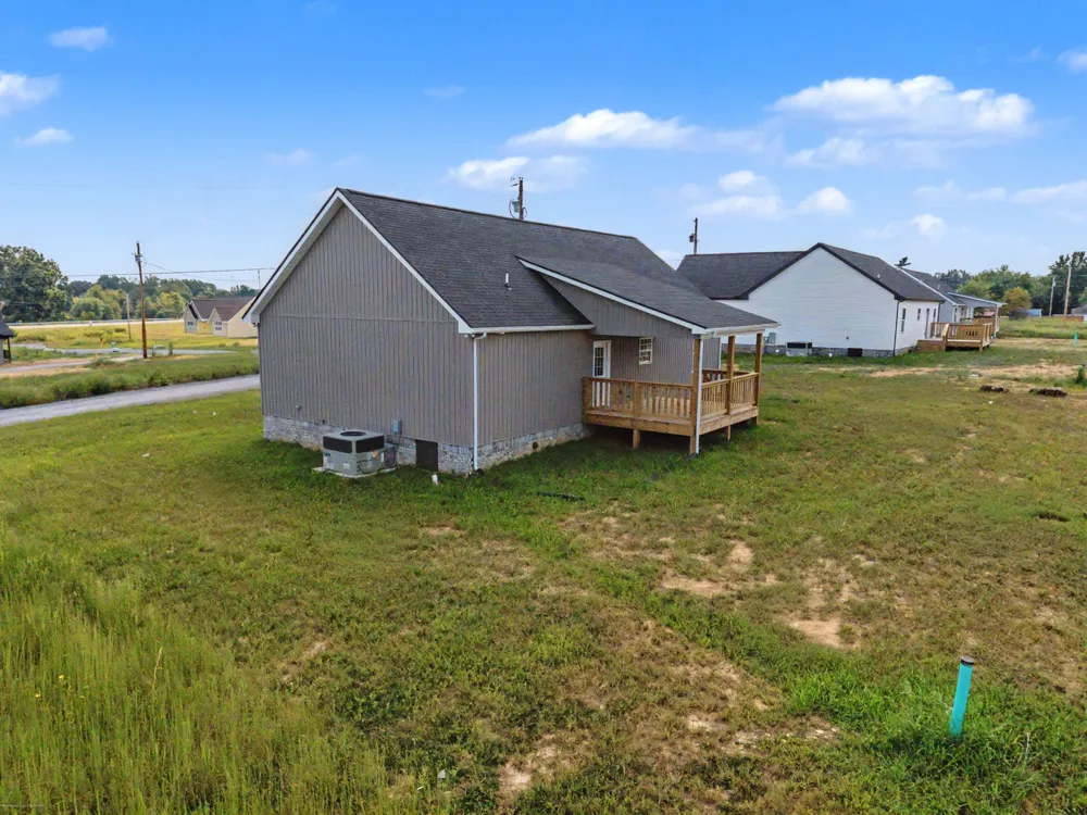 137 Martha Circle Lafayette, TN 37083