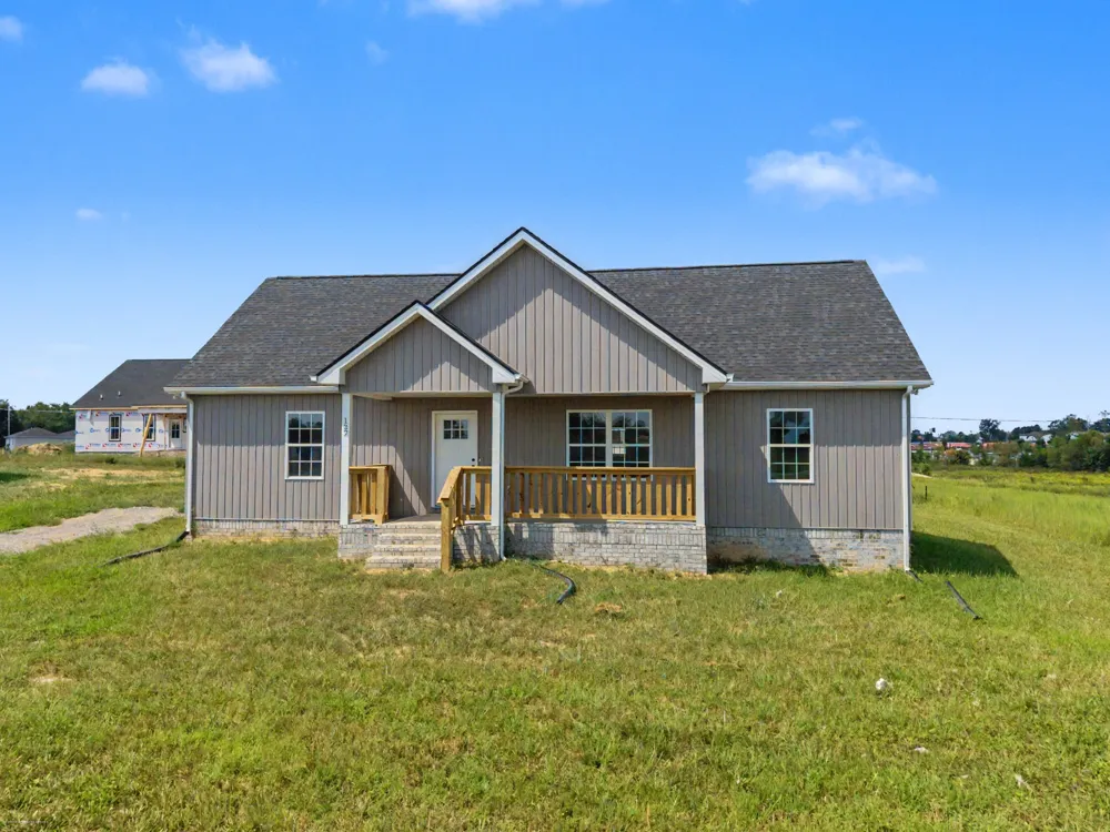 137 Martha Circle Lafayette, TN 37083
