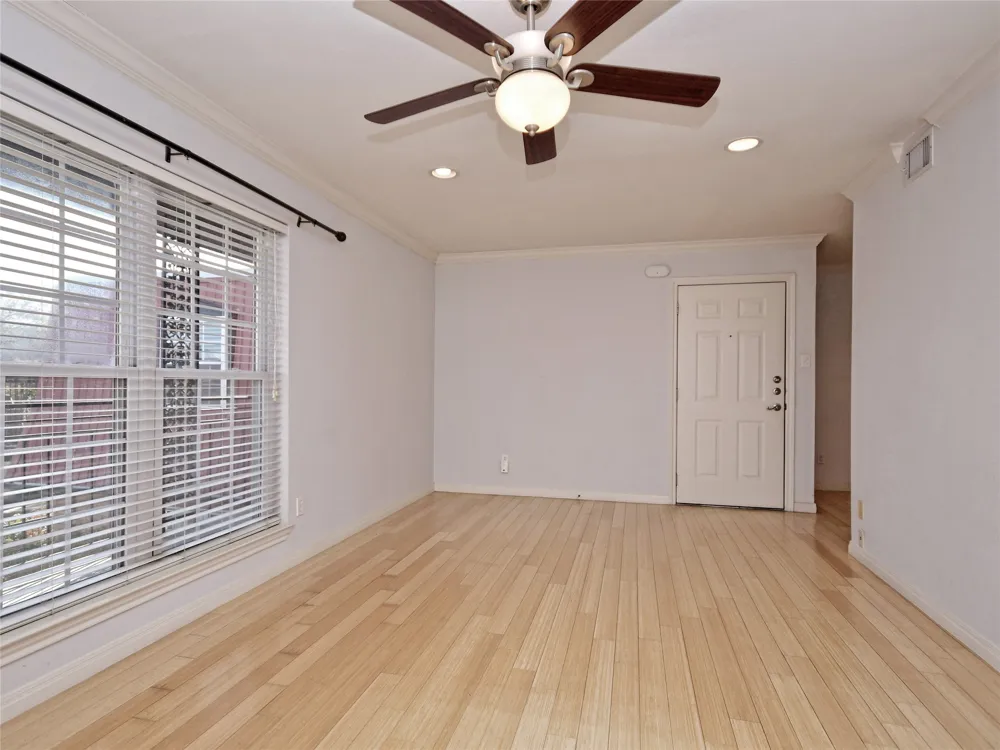 900 S Lamar Boulevard #311 Austin, TX 78704