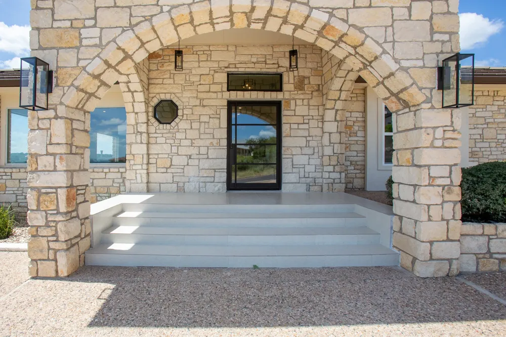 715 Fawn Horseshoe Bay, TX 78657