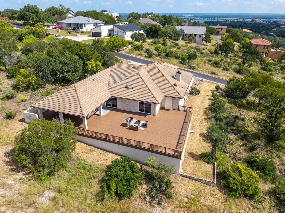 715 Fawn Horseshoe Bay, TX 78657