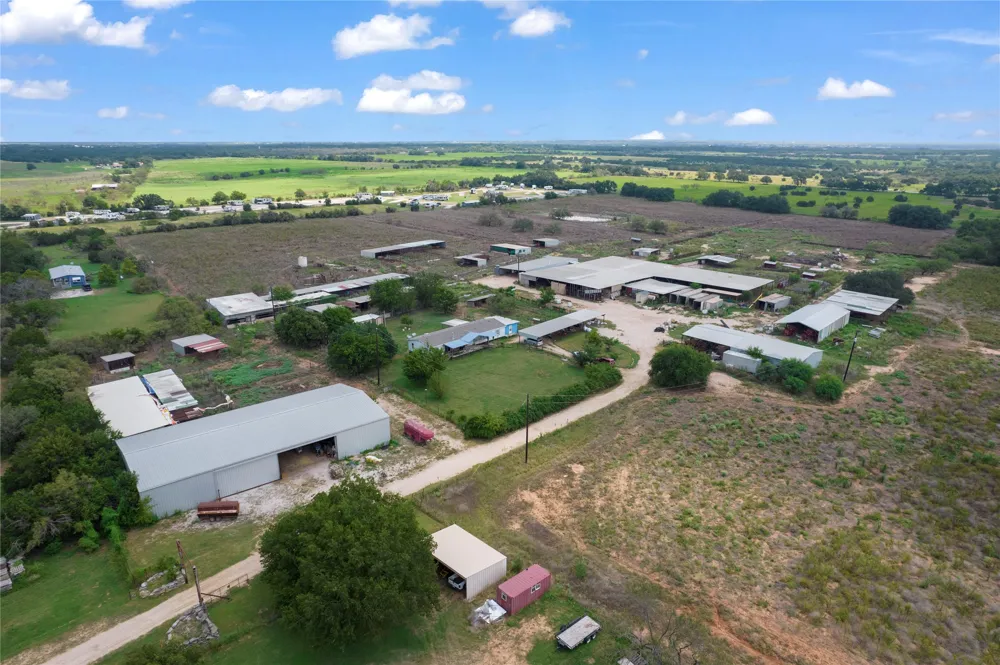 1805 S Fm 1174 Bertram, TX 78605