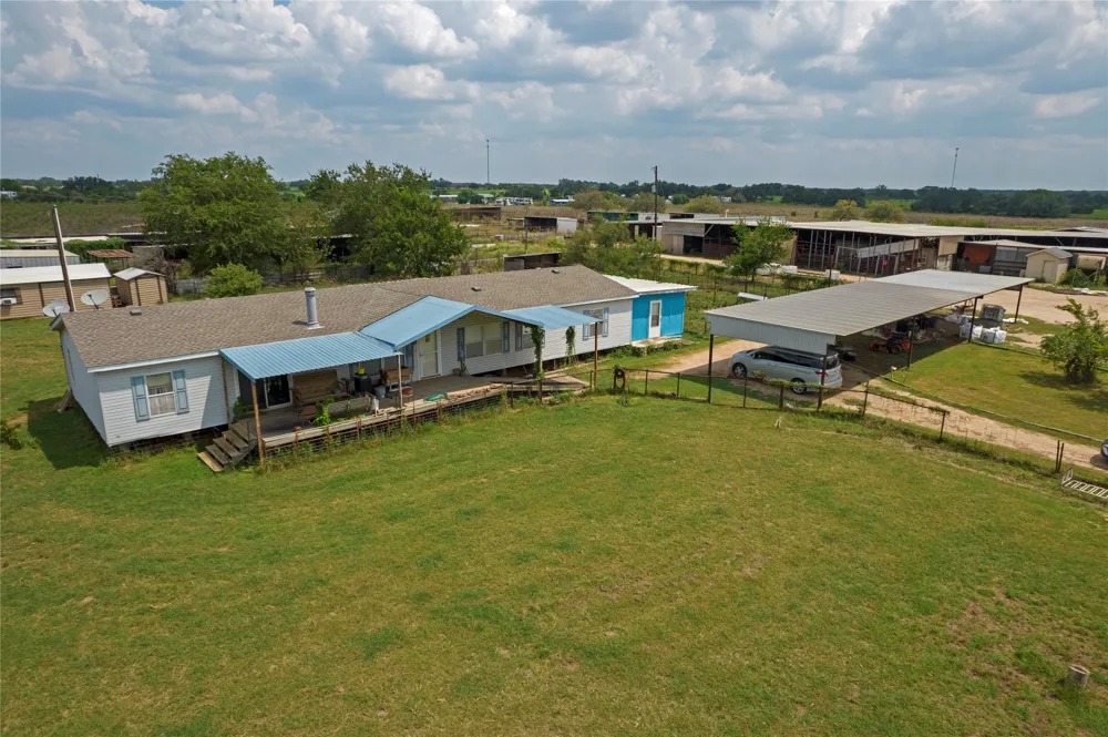 1805 S Fm 1174 Bertram, TX 78605