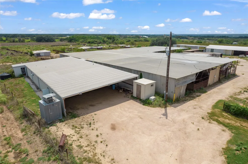 1805 S Fm 1174 Bertram, TX 78605
