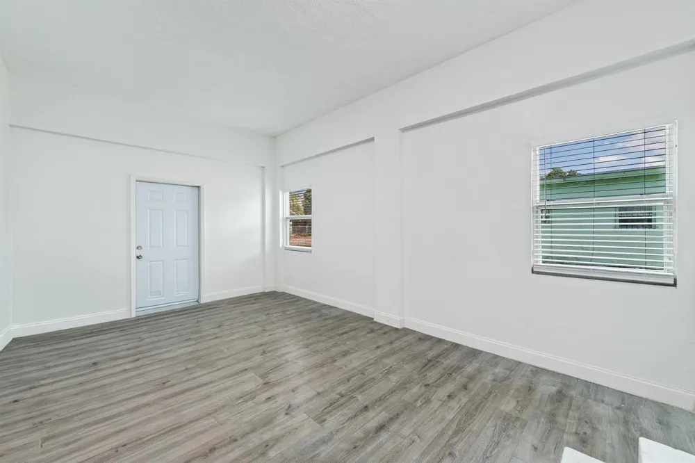 317 NW 14th Street Belle Glade, FL 33430