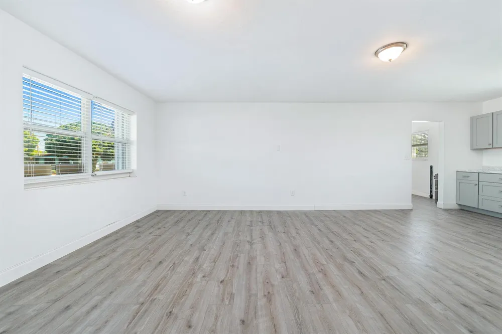 317 NW 14th Street Belle Glade, FL 33430