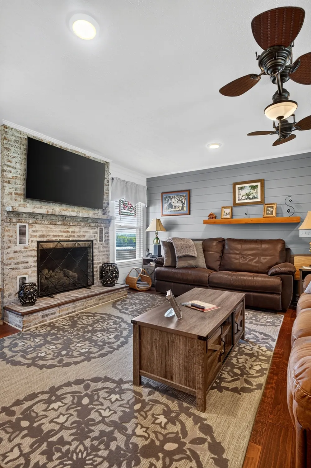 496 Sunset Dr Sparta, TN 38583