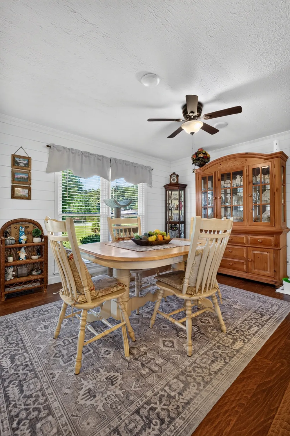 496 Sunset Dr Sparta, TN 38583