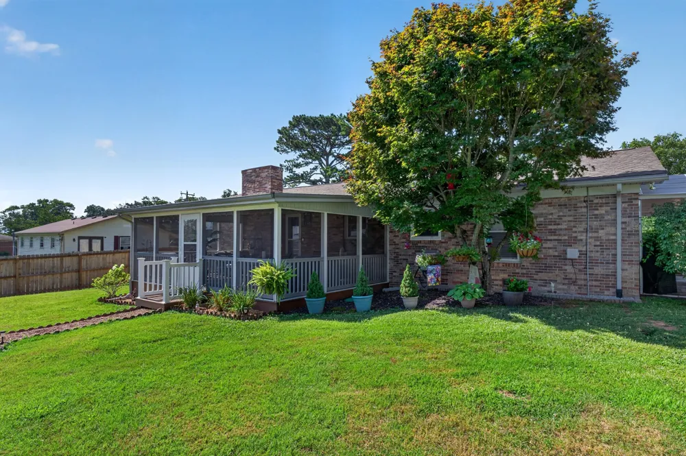 496 Sunset Dr Sparta, TN 38583
