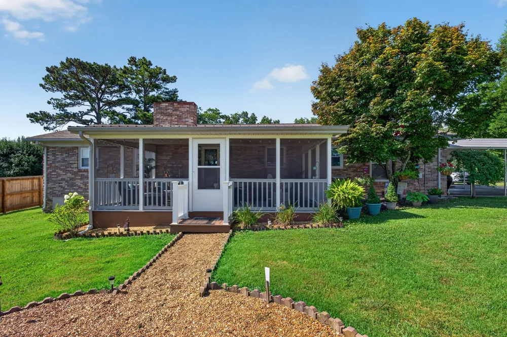 496 Sunset Dr Sparta, TN 38583