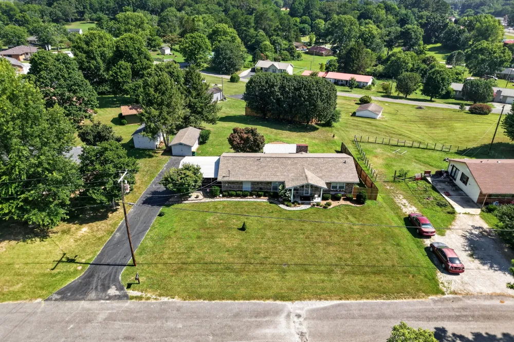 496 Sunset Dr Sparta, TN 38583