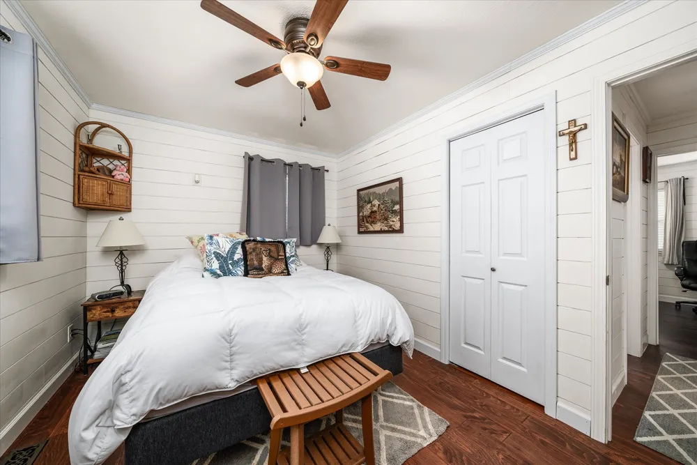 496 Sunset Dr Sparta, TN 38583