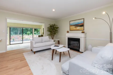 301 Crowfields Drive