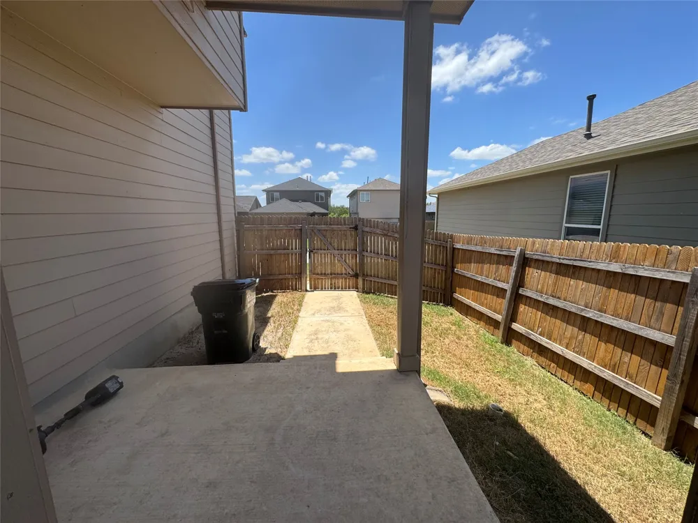 133 Flatland Trail San Marcos, TX 78666