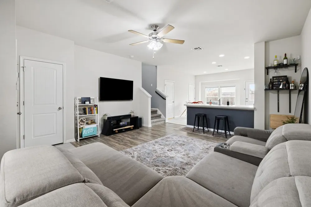 1058 Sand Post Place San Marcos, TX 78666