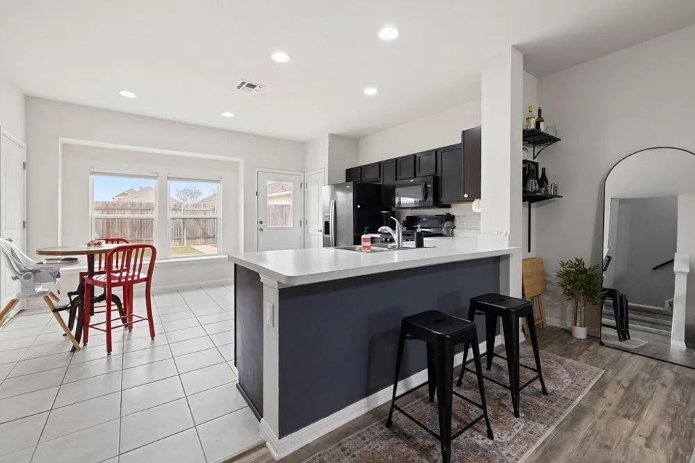 1058 Sand Post Place San Marcos, TX 78666
