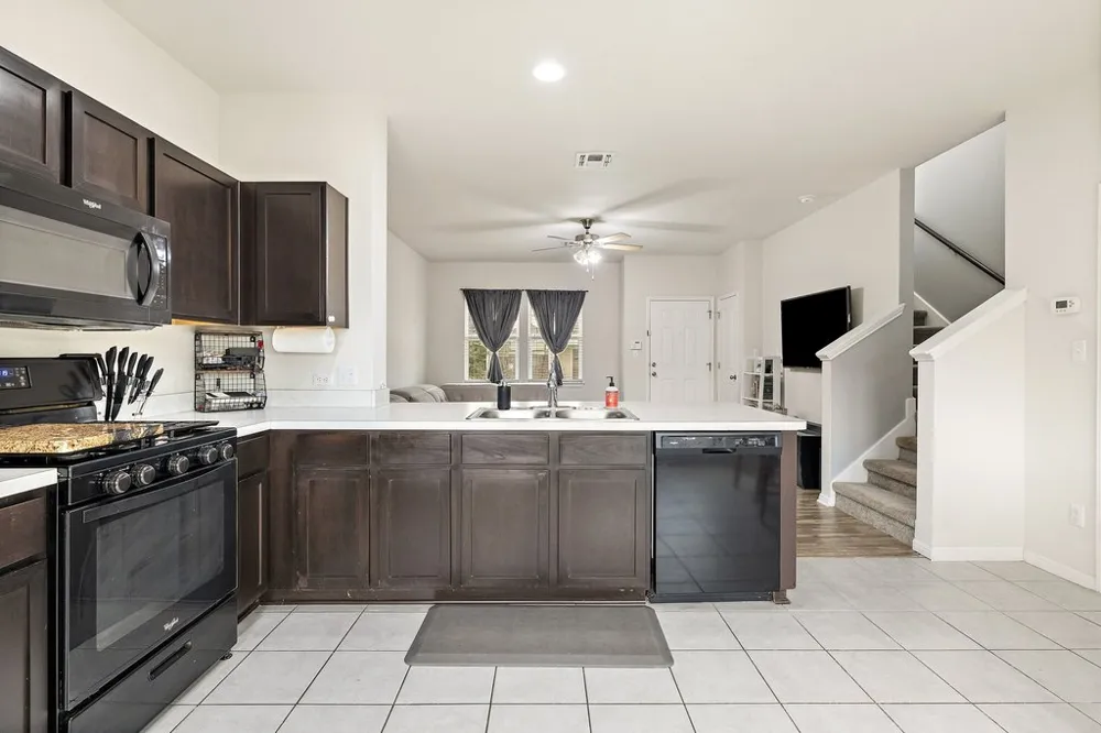 1058 Sand Post Place San Marcos, TX 78666