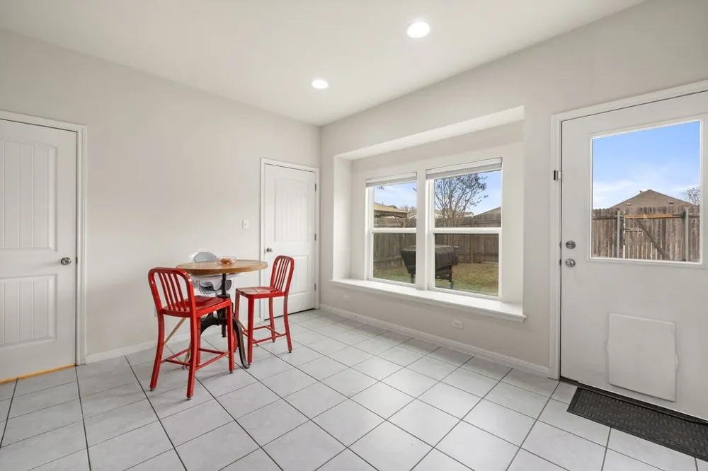 1058 Sand Post Place San Marcos, TX 78666
