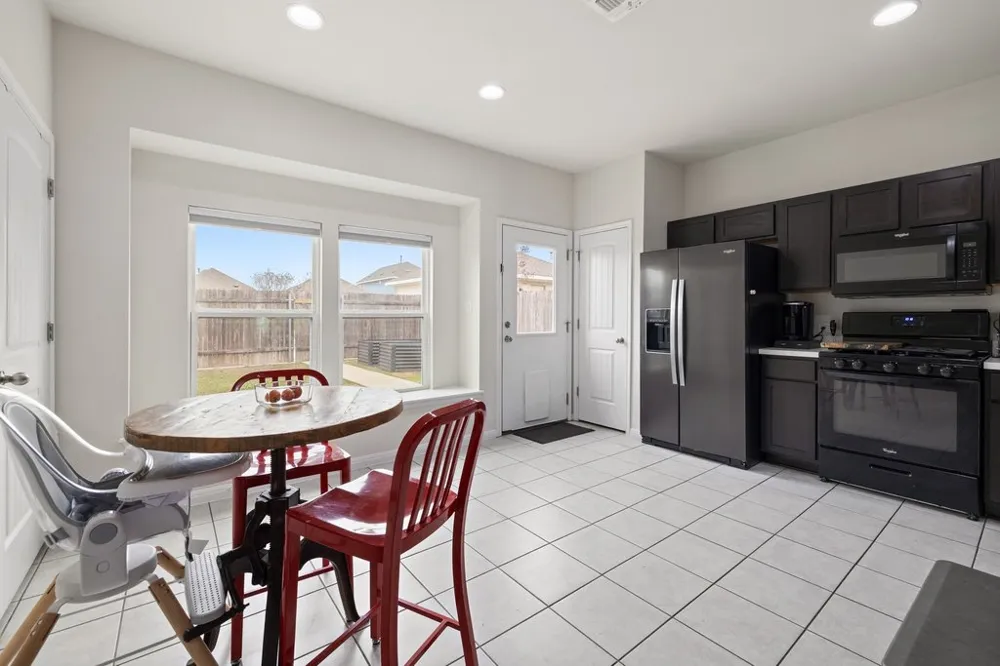 1058 Sand Post Place San Marcos, TX 78666