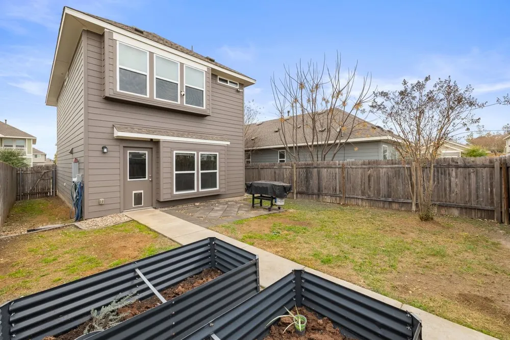 1058 Sand Post Place San Marcos, TX 78666