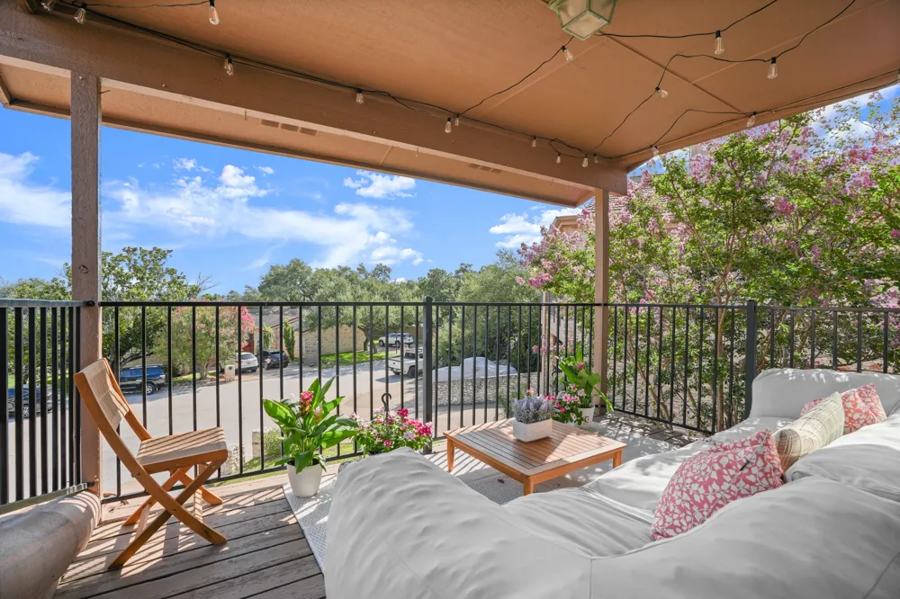 209 Crescent Bluff Lakeway, TX 78734