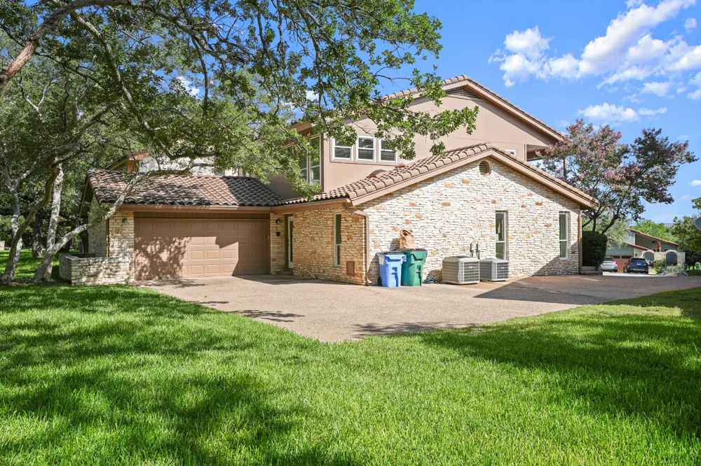209 Crescent Bluff Lakeway, TX 78734