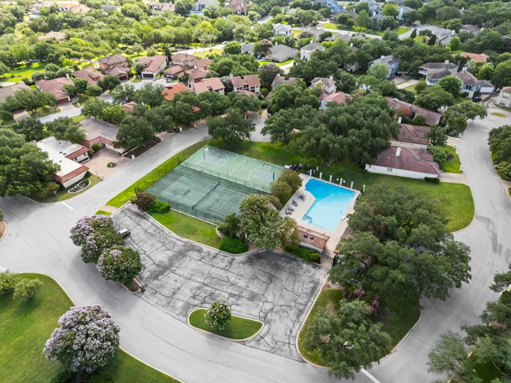 209 Crescent Bluff Lakeway, TX 78734