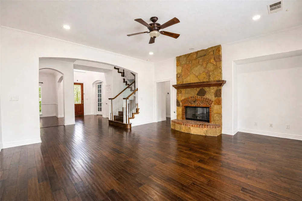 2260 Fernspring Drive Round Rock, TX 78665