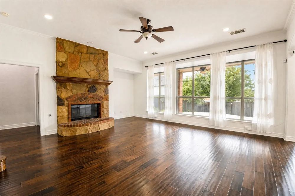 2260 Fernspring Drive Round Rock, TX 78665