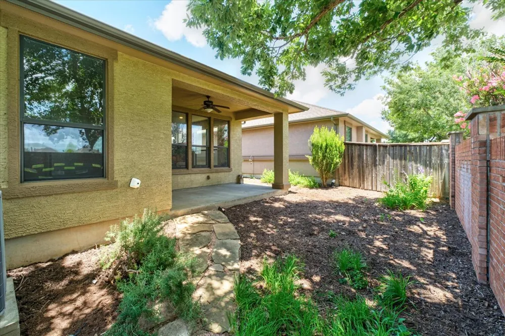 4332 Teravista Club Drive #44 Round Rock, TX 78665