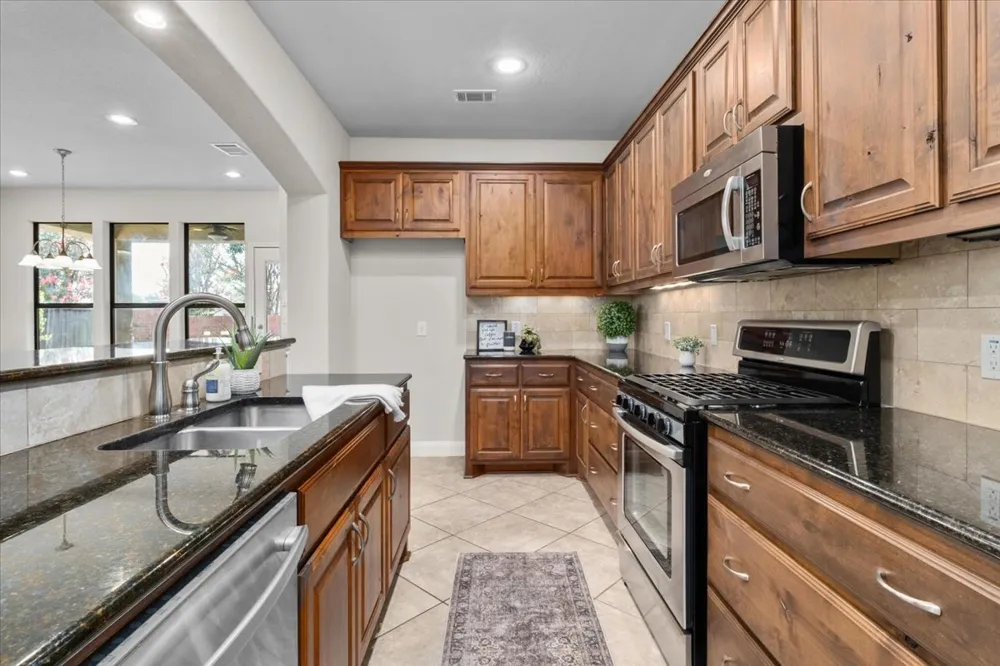 4332 Teravista Club Drive #44 Round Rock, TX 78665