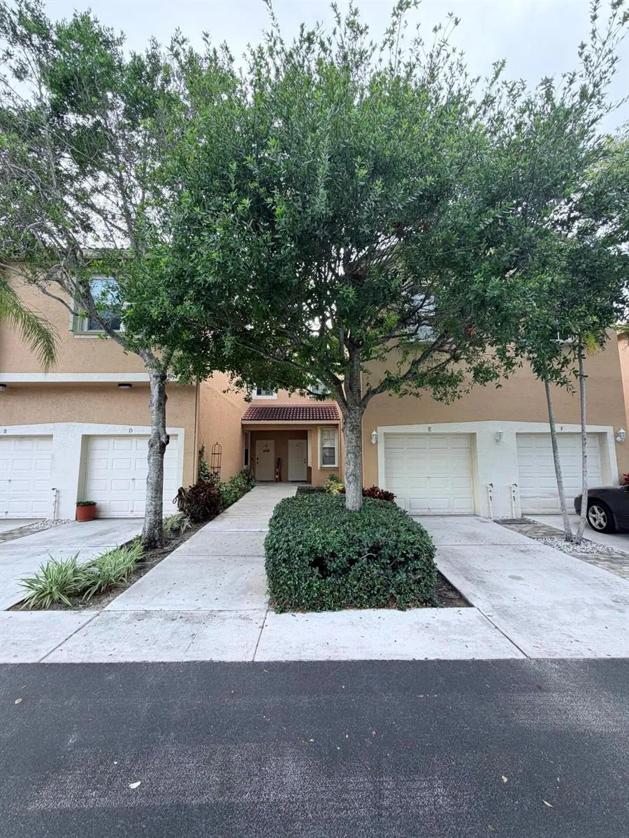 154 Village Boulevard #E Tequesta, FL 33469