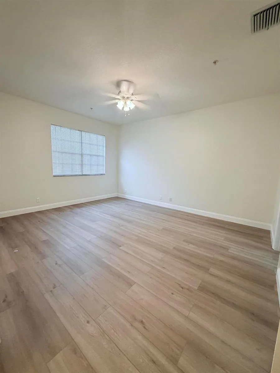 154 Village Boulevard #E Tequesta, FL 33469