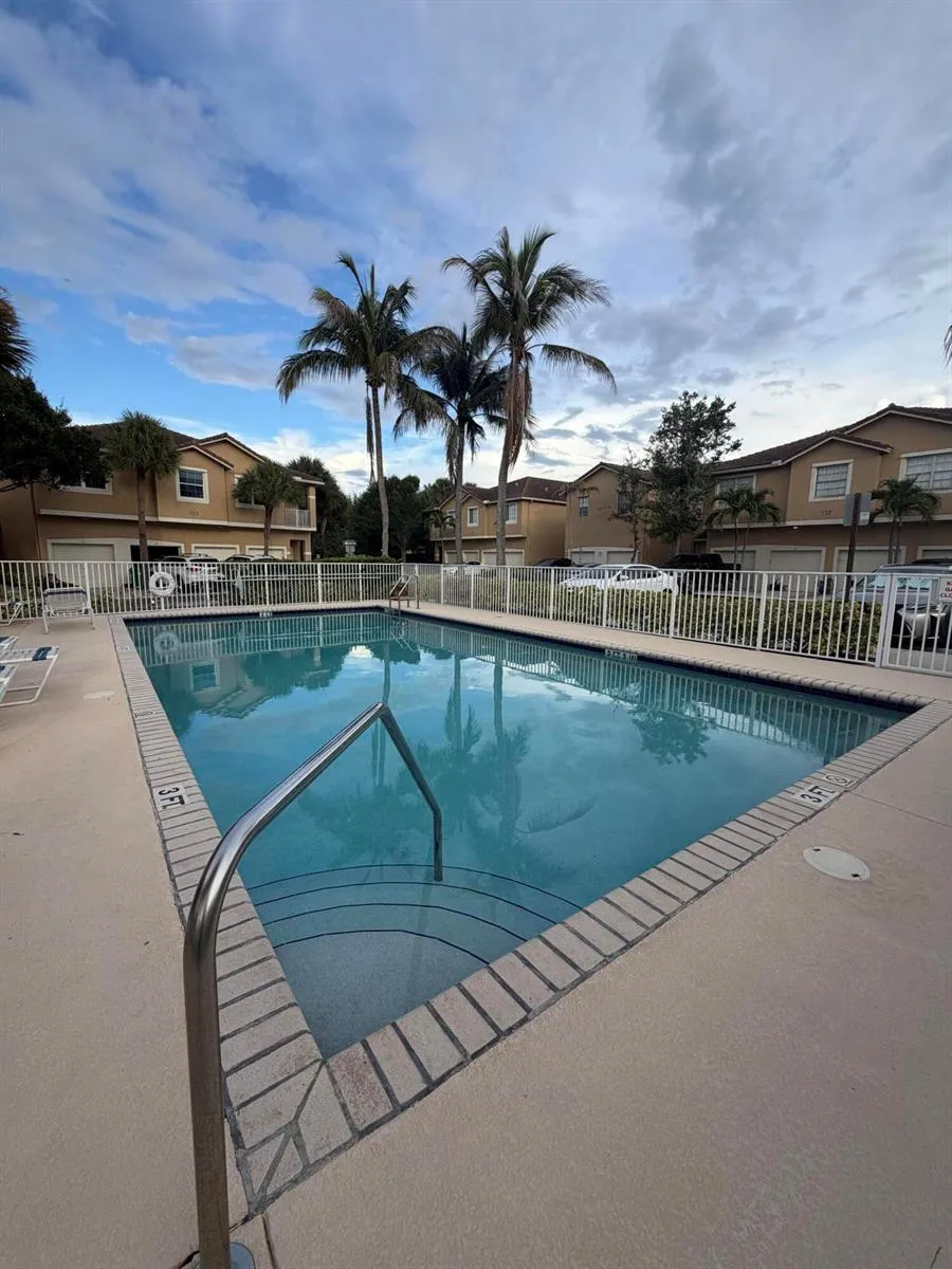 154 Village Boulevard #E Tequesta, FL 33469