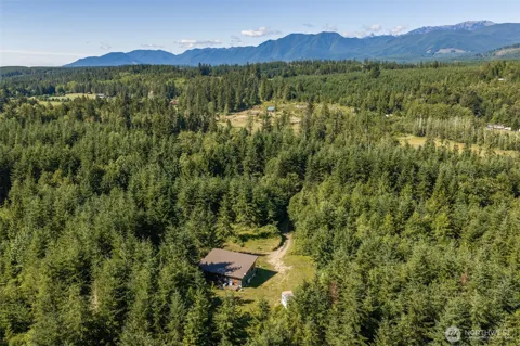 1833 Eaglemount Road