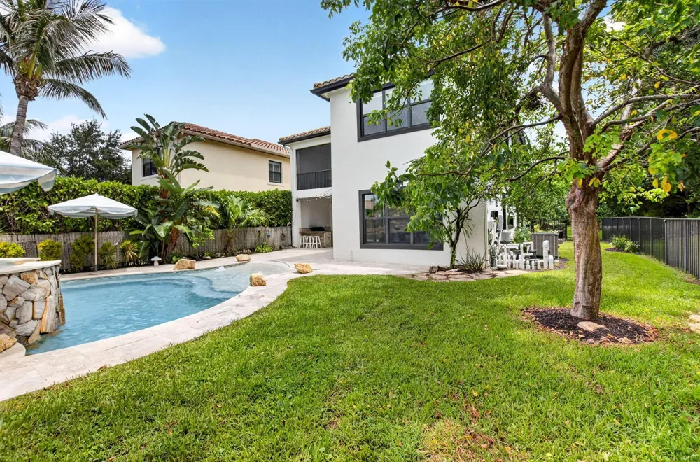 8991 Little Falls Way Delray Beach, FL 33446