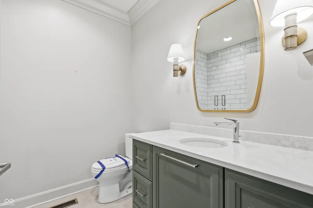 1569 Ashwood Court Greenwood, IN 46143