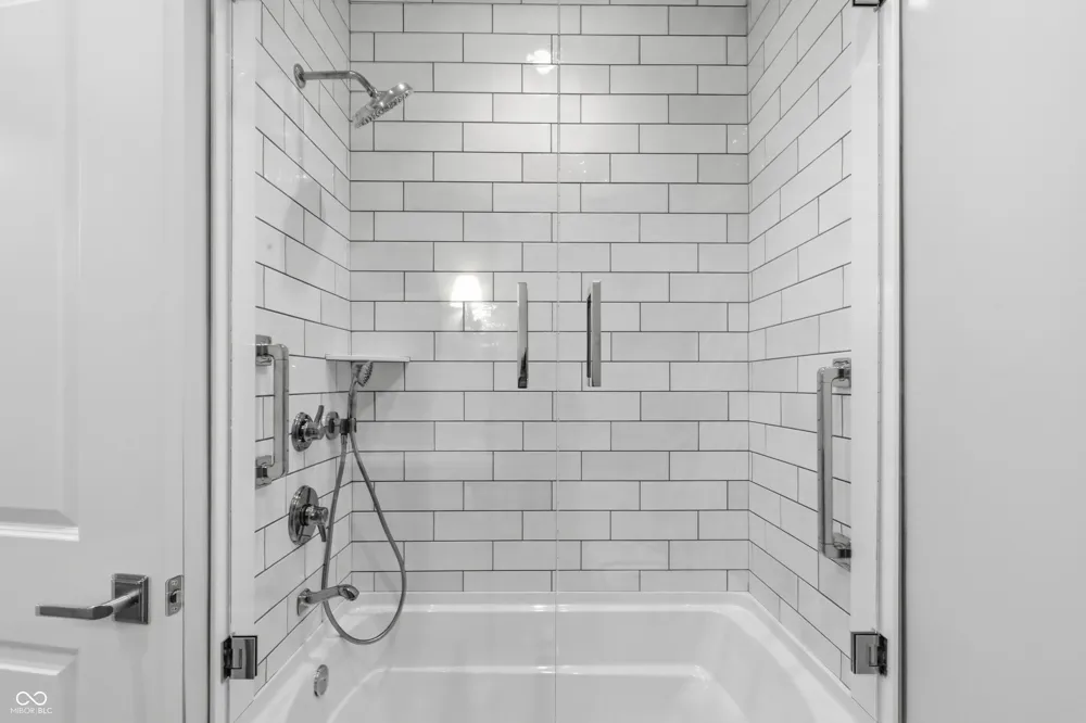 1569 Ashwood Court Greenwood, IN 46143