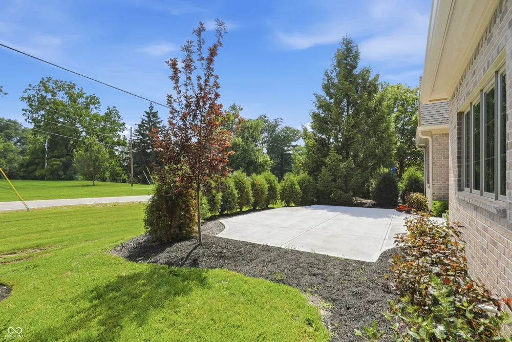 1569 Ashwood Court Greenwood, IN 46143
