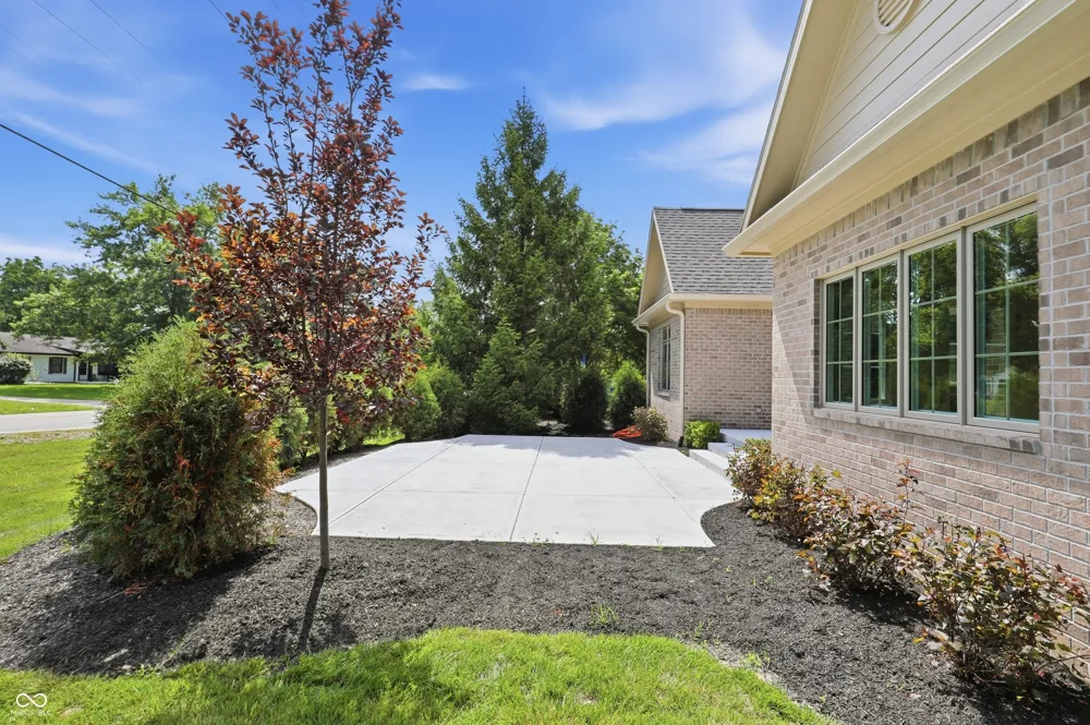 1569 Ashwood Court Greenwood, IN 46143