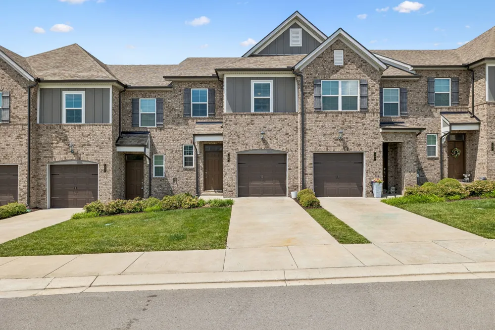406 Wooden Shoe Way Lebanon, TN 37090