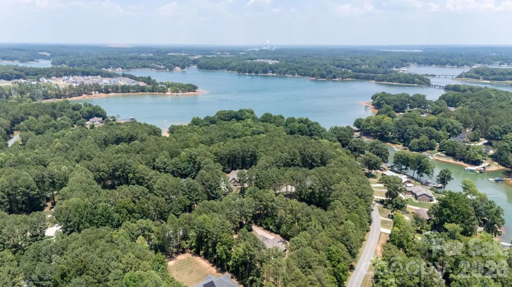 7287 James Court Denver, NC 28037