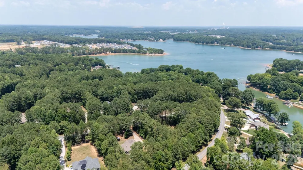 7287 James Court Denver, NC 28037