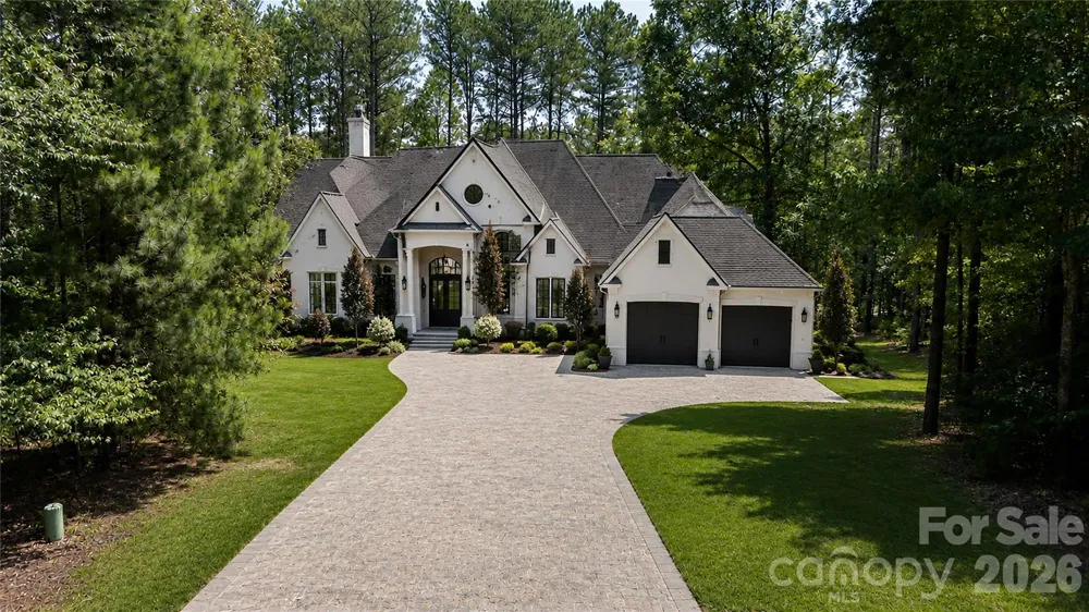 7287 James Court Denver, NC 28037